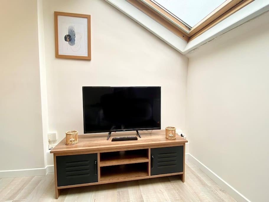 Newz4 - Centre-Ville - Tv - Wifi 칼라이스 외부 사진
